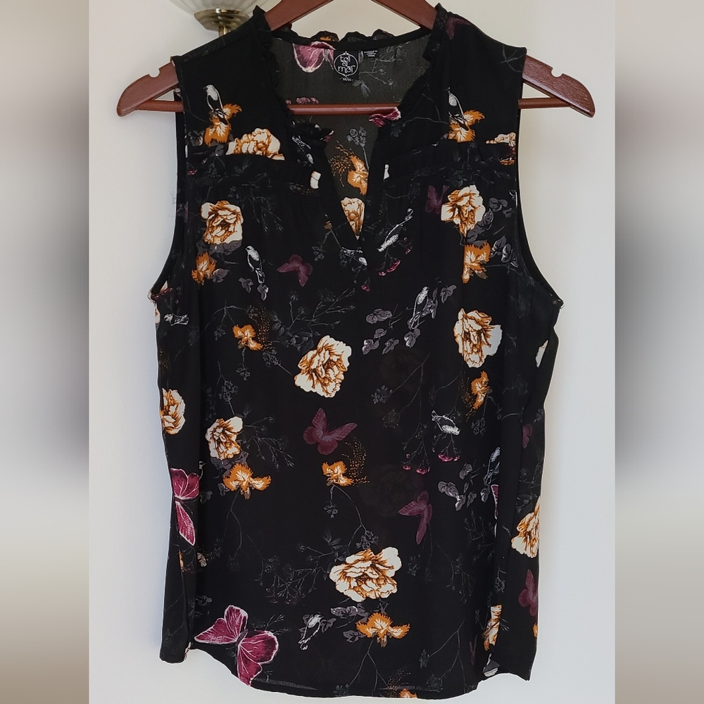 Women's sleeveless top
